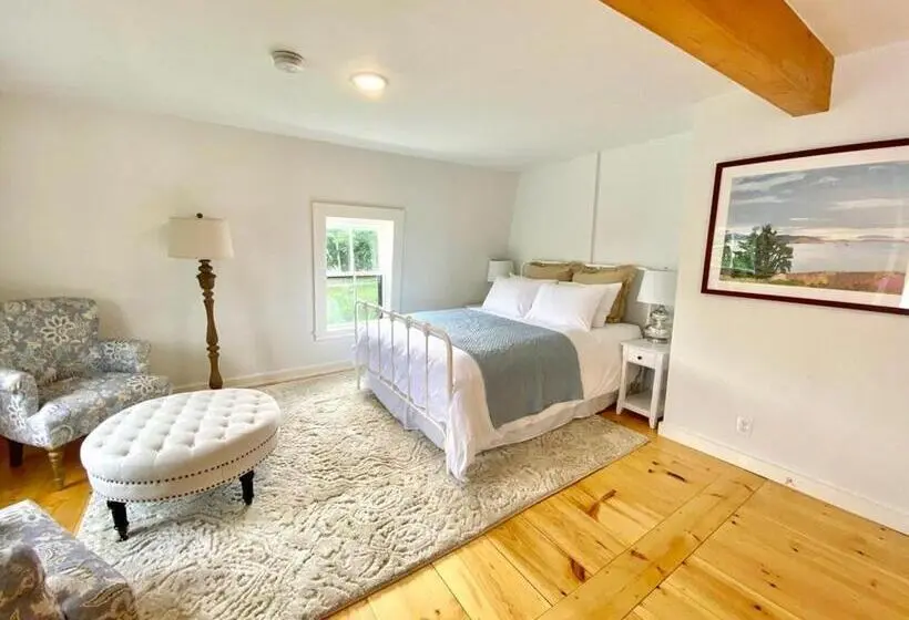 スイート, Oakland House Seaside Inn & Cottages
