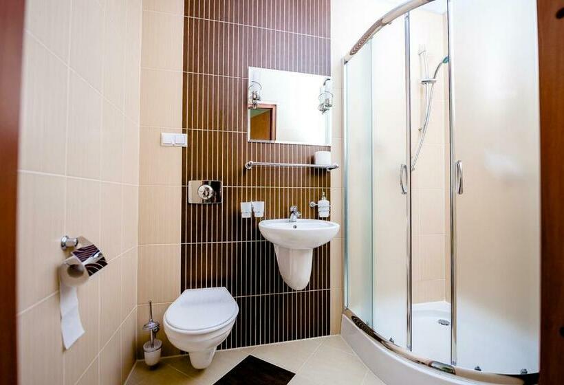 חדר סטנדרט יחיד, Stal