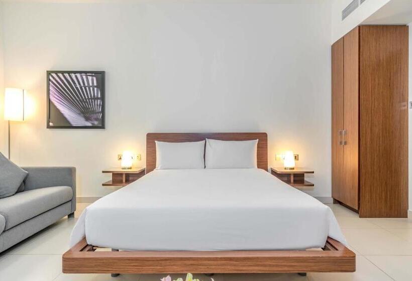 スタンダードスタジオ, Adagio Abu Dhabi Al Bustan