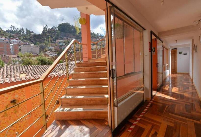 חדר משפחתי, Atlantis Hostal