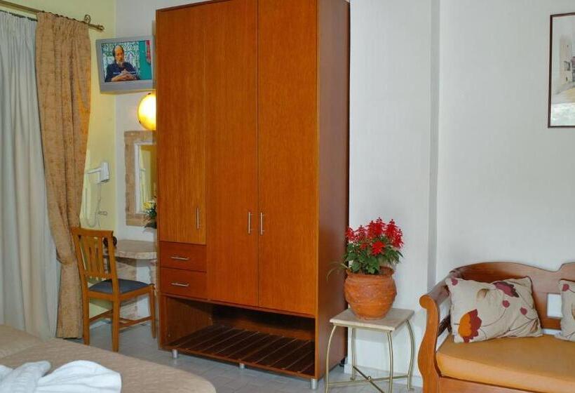 수피리어 스튜디오, Camelot Royal Beds By Estia