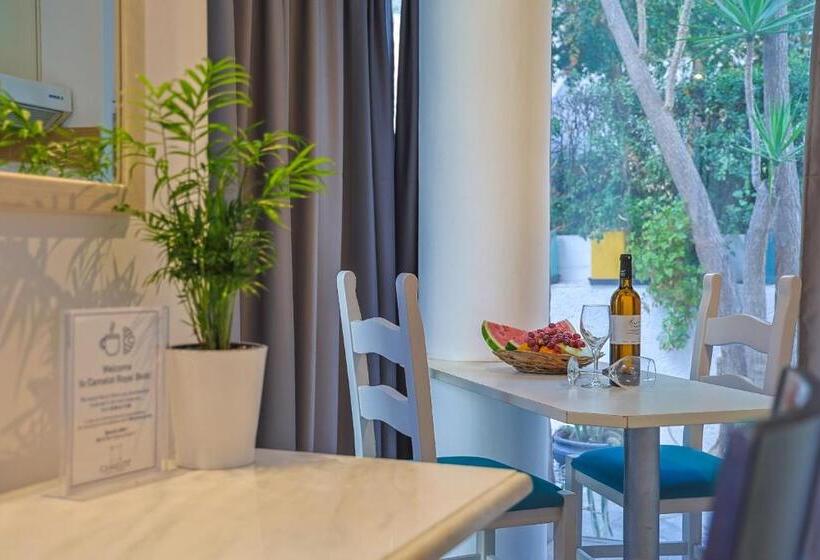 디럭스 스튜디오, Camelot Royal Beds By Estia