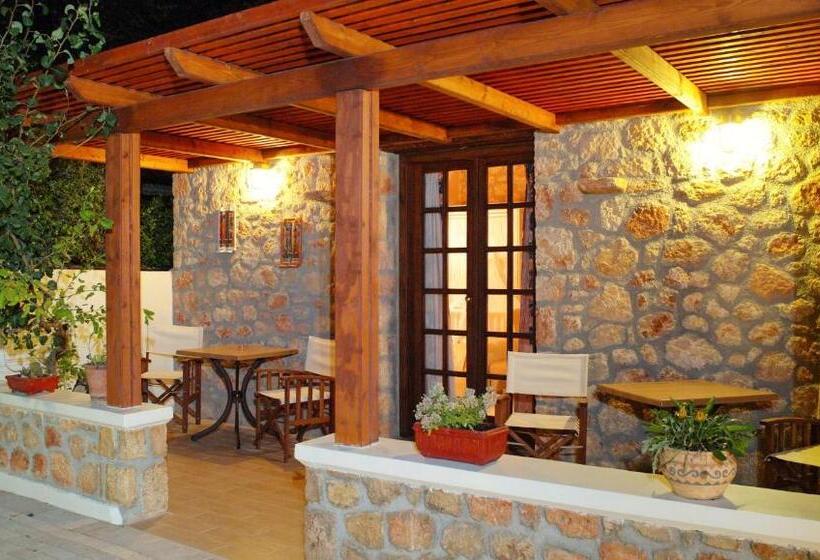 스탠다드 스튜디오 (테라스구비), Camelot Royal Beds By Estia