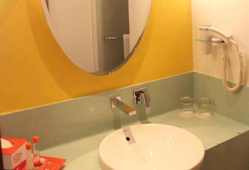 غرفة قياسية, Harris Hotel Sentul City Bogor