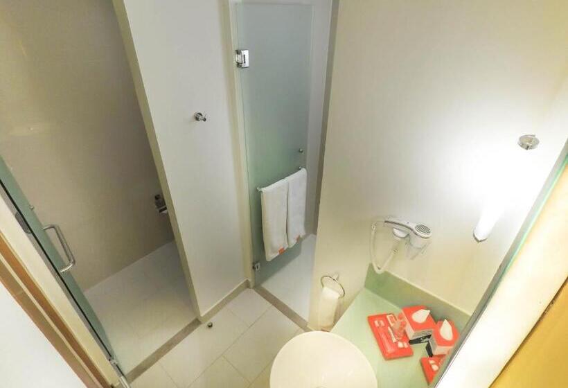 غرفة إقتصادية, Harris Hotel Sentul City Bogor