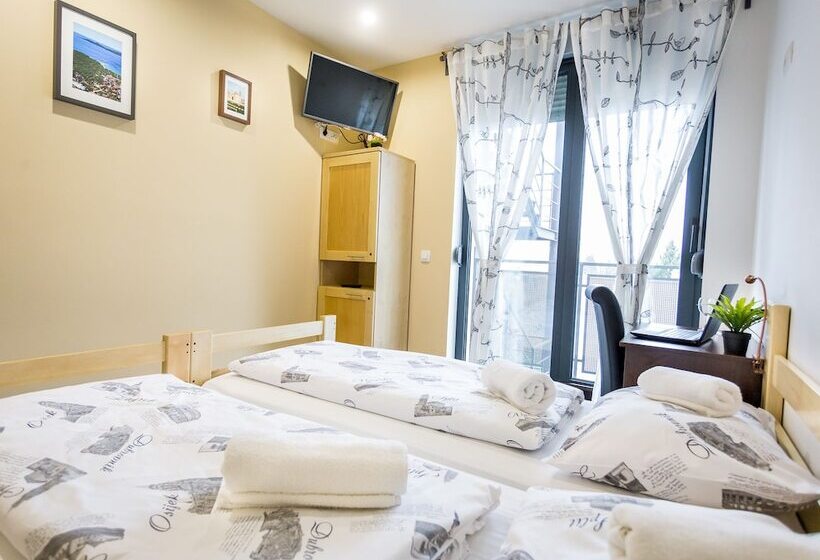 스탠다드 룸, Hostel Moving