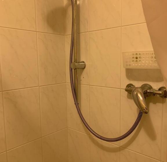 غرفة قياسية, Alondra