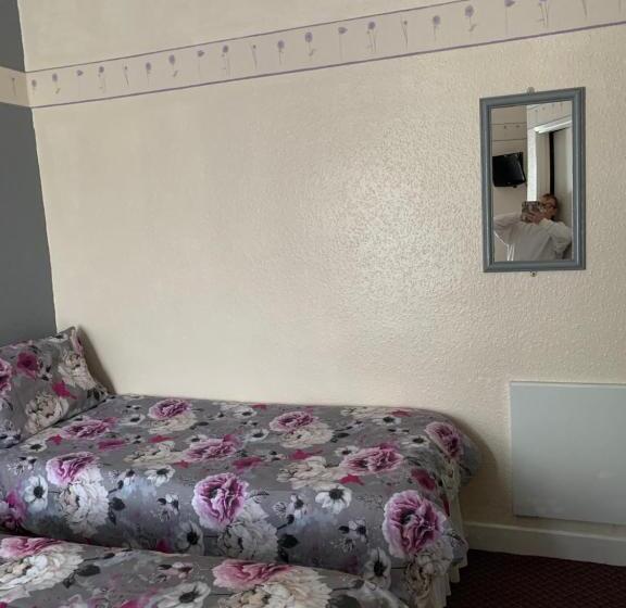 غرفة عائلية, Alondra