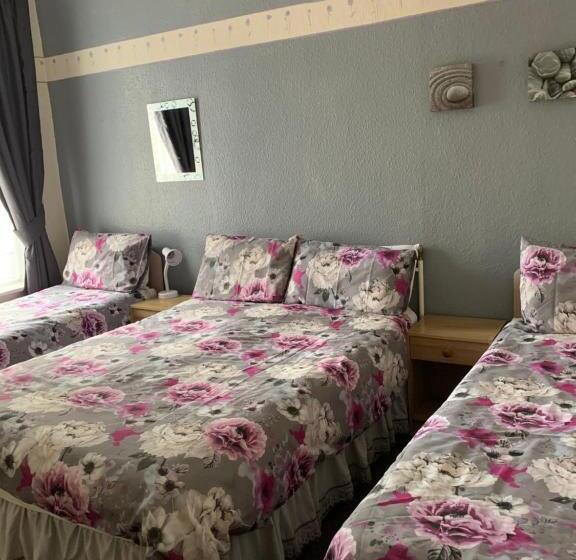 غرفة عائلية, Alondra