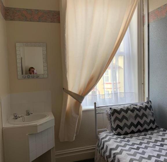 غرفة قياسية فردية, Alondra