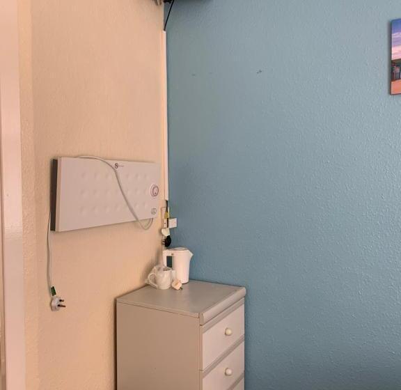 غرفة قياسية فردية, Alondra