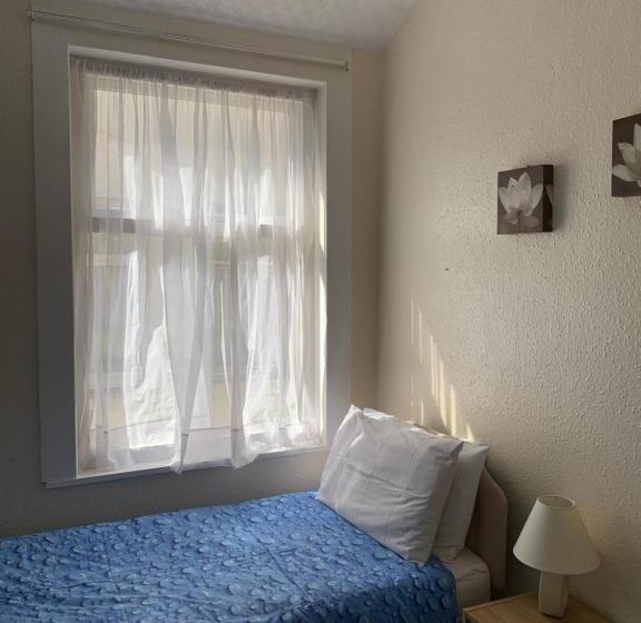 غرفة قياسية فردية, Alondra