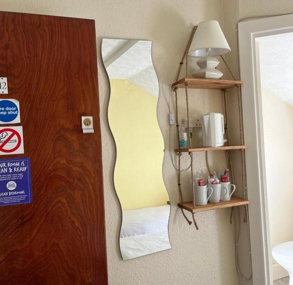 غرفة إقتصادية ثلاثية, Alondra