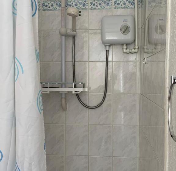 غرفة عائلية, Alondra