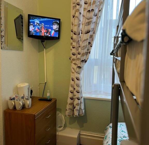 غرفة عائلية, Alondra