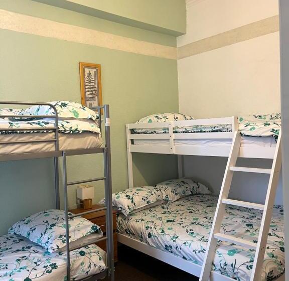 غرفة عائلية, Alondra