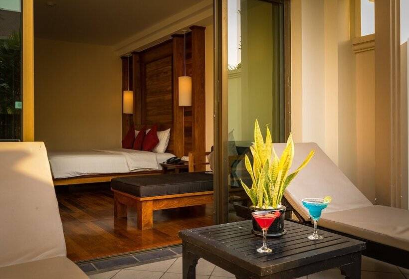 اتاق لوکس با بالکن, Angkor Miracle Reflection Club