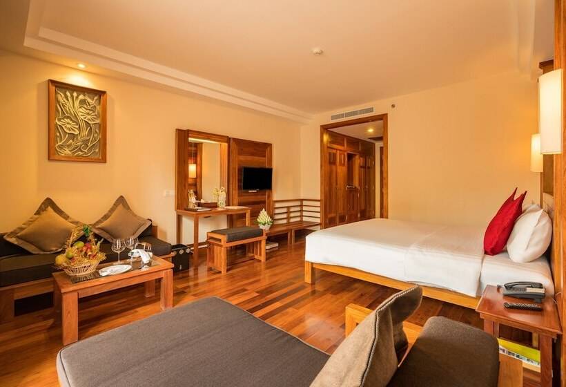اتاق لوکس با بالکن, Angkor Miracle Reflection Club