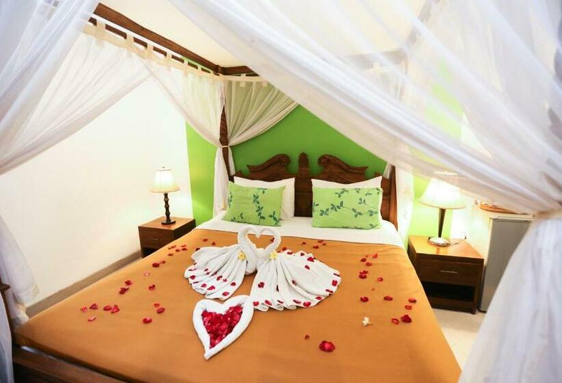 スーペリアールーム, Aquarius Beach