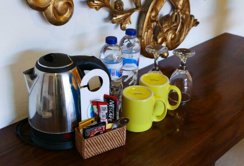 スーペリアールーム, Aquarius Beach