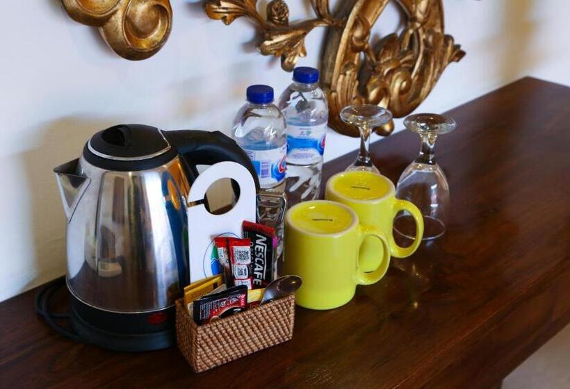 デラックスルーム, Aquarius Beach