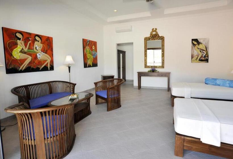 デラックスルーム, Aquarius Beach