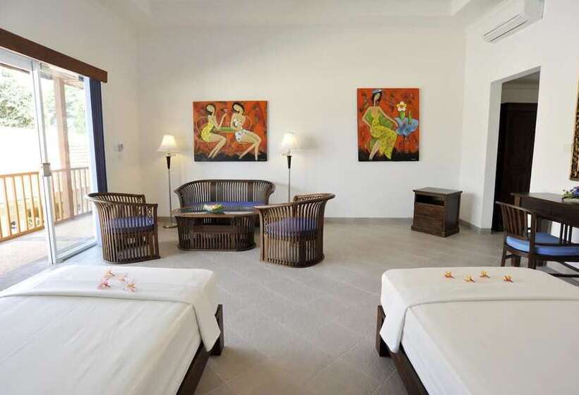 デラックスルーム, Aquarius Beach