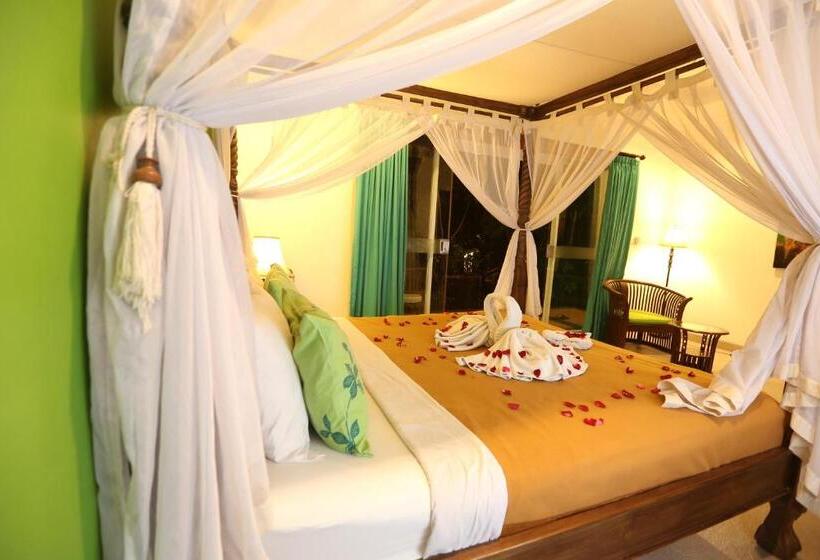 スーペリアールーム, Aquarius Beach