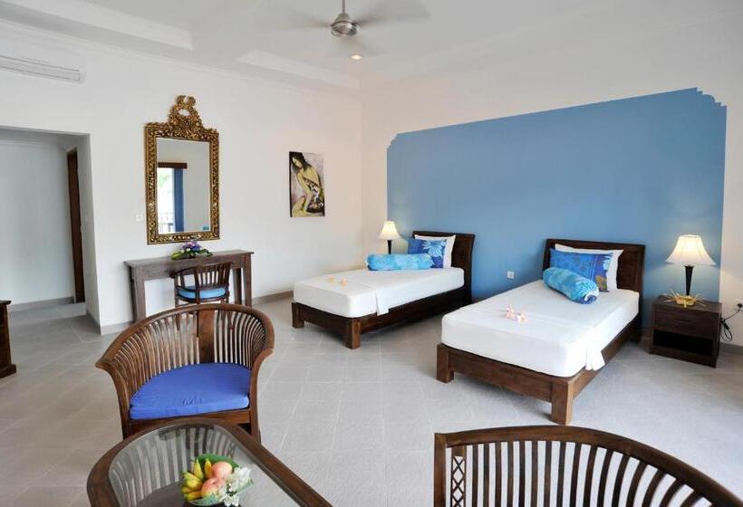 デラックスルーム, Aquarius Beach