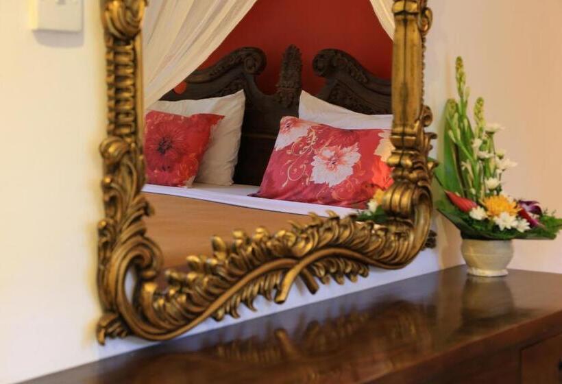 デラックスルーム, Aquarius Beach