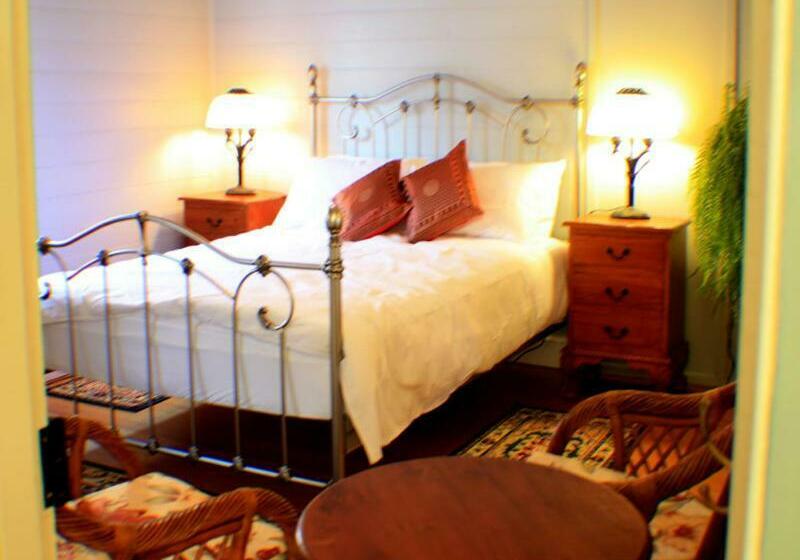 带特大床的标准间, Classique Bed & Breakfast