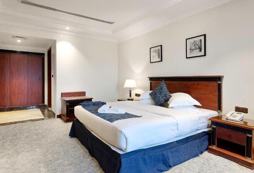 جناح ديلوكس سرير كينج, Crown Tower