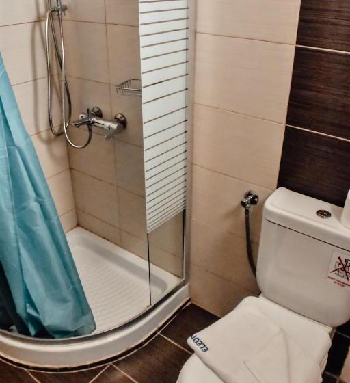 家庭房带泳池, Eleonora αnissaras