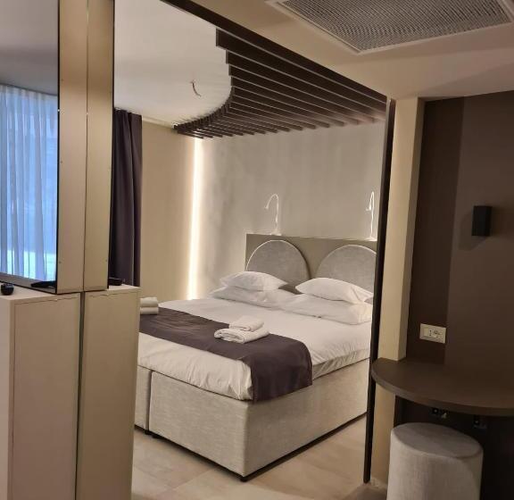 带阳台的标准单人间, Emaus