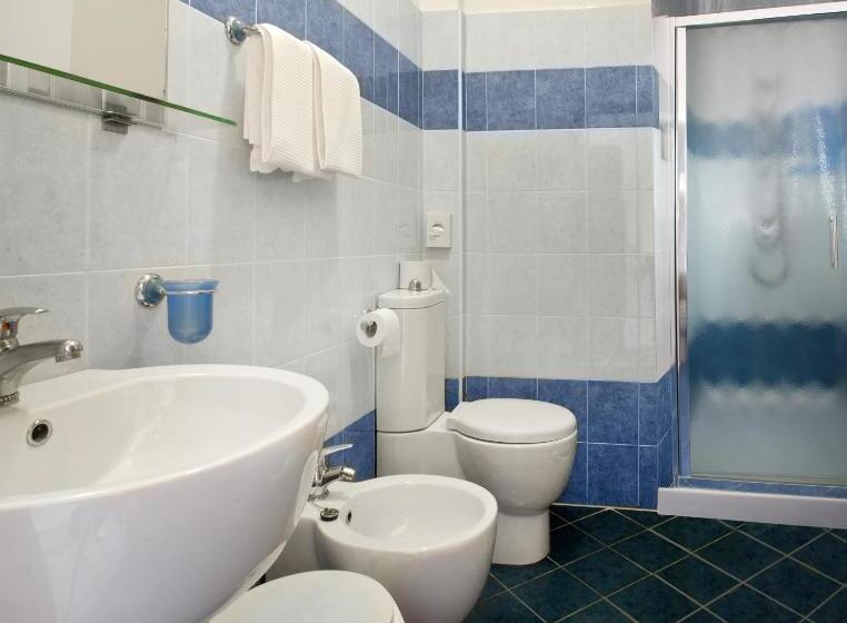 Standard Triple Room, Frank