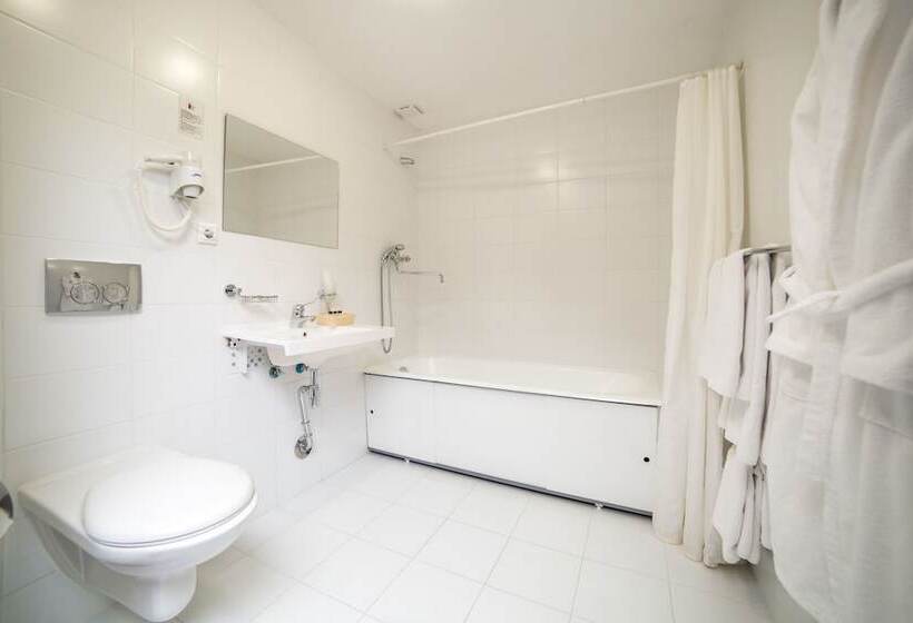 디럭스 스튜디오, Gorskiy City