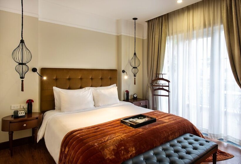 سوییت خانوادگی, La Siesta Classic Ma May