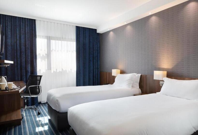 اتاق استاندارد, Holiday Inn Express   Marseille Airport, An Ihg