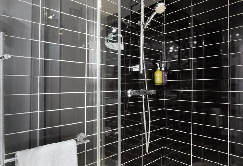 חדר סטנדרט, Holiday Inn Express   Marseille Airport, An Ihg