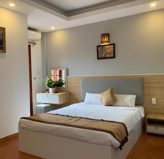 اتاق استاندارد با چشم‌انداز استخر, Hong Thien 1