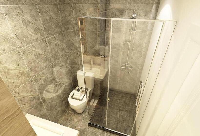 اتاق استاندارد سه نفره, Hong Thien 1