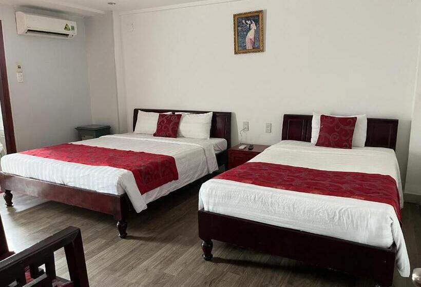 اتاق استاندارد سه نفره, Hong Thien 1