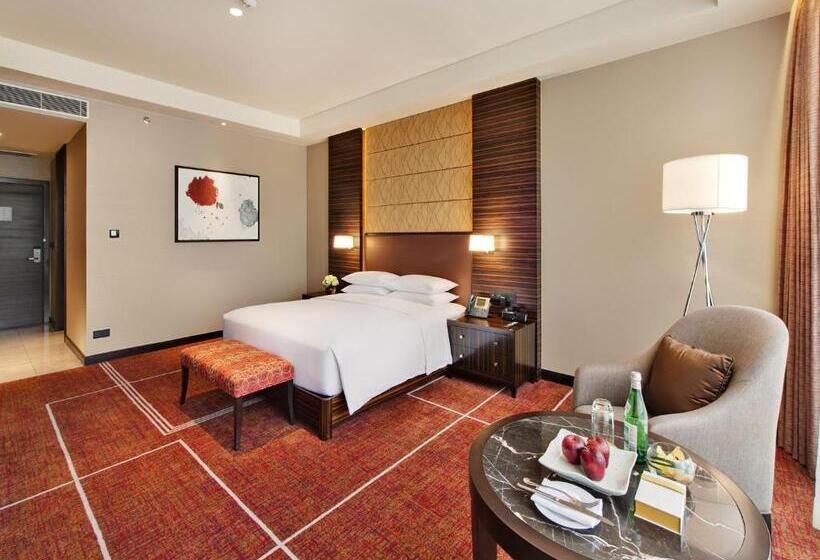 اتاق لوکس با تخت بزرگ, Hyatt Regency Manila City Of Dreams
