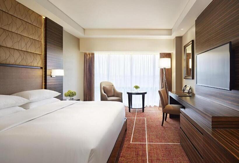 اتاق لوکس با تخت بزرگ, Hyatt Regency Manila City Of Dreams