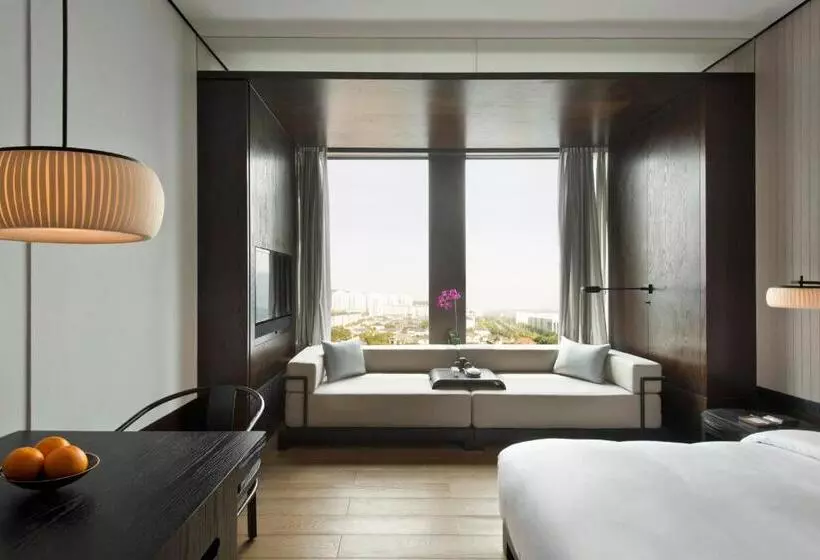 キングサイズベッドのクラブルーム, Hyatt Regency Wuhan Optics Valley