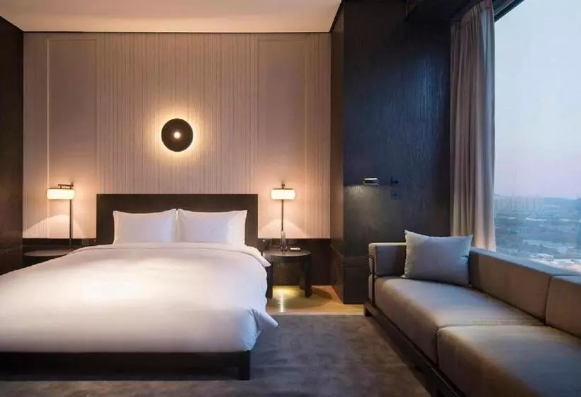 キングサイズベッドのクラブルーム, Hyatt Regency Wuhan Optics Valley
