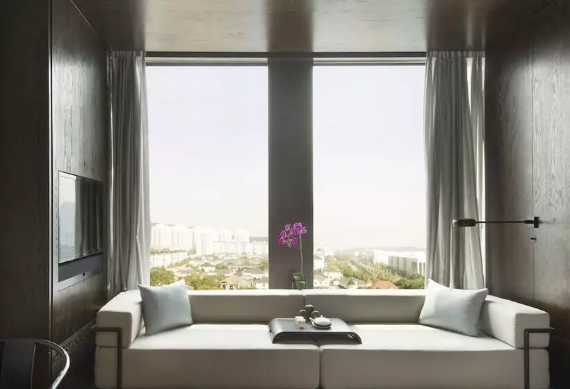 クラブルーム, Hyatt Regency Wuhan Optics Valley