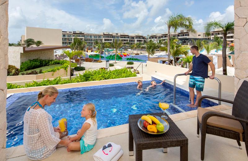 Полулюкс Повышенной Комфортности, Royalton Riviera Cancun, An Autograph Collection - All Inclusive Resort & Casino