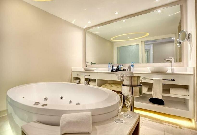 Family Suite, Royalton Riviera Cancun, An Autograph Collection - All Inclusive Resort & Casino