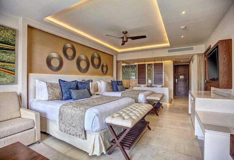 Полулюкс Повышенной Комфортности, Royalton Riviera Cancun, An Autograph Collection - All Inclusive Resort & Casino
